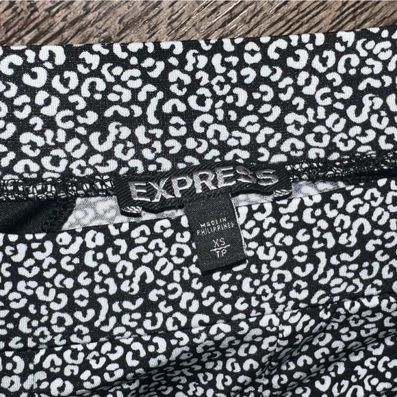 Express Print Pants - Picture 2 of 3